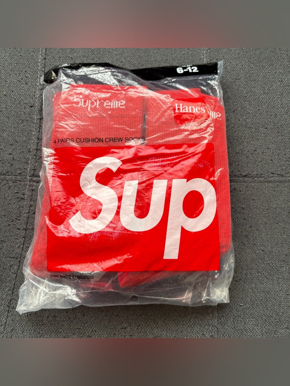 Supreme x Hanes Crew Socks (4 Pack) Red